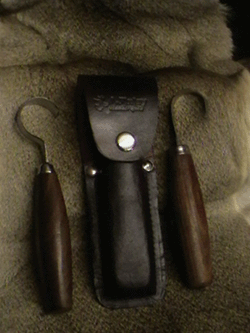 hook knife with pouch